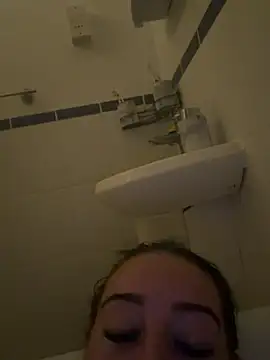 Lulumayxx online show from April 12, 2026, 7:08 pm