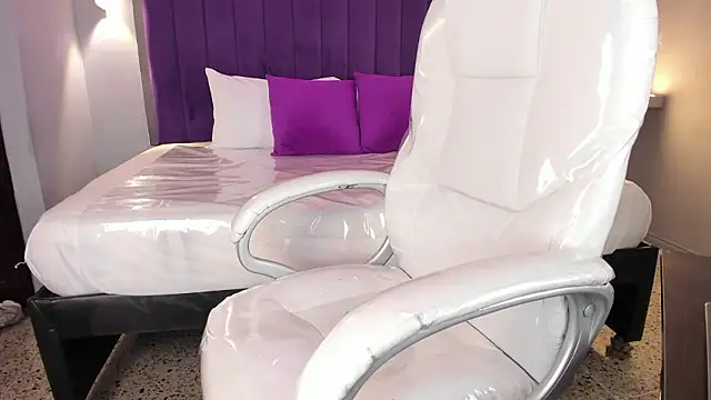 Miss Francheska online show from March 19, 2026, 11:58 am