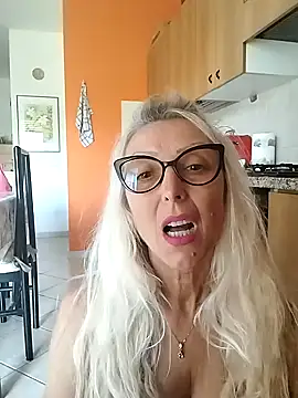  sexyBLONDE46  online show from May 25, 2026, 1:17 pm