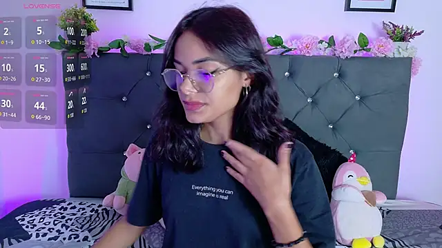 Snapshot of Im_Lyan chatting on November 2, 2025, 2:14 am Im Lyan online show from November 2, 2025, 2:14 am