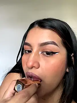  Chloe Smith online show from September 25, 2025, 2:10 pm