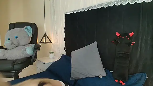 IvyBelle  online show from February 12, 2026, 11:27 am