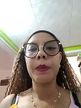 gigi1326 online show from February 12, 2026, 8:59 pm