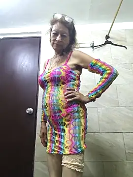 MaryLunne online show from November 12, 2025, 11:32 am