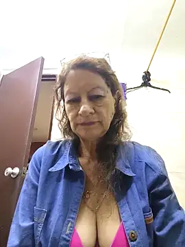 MaryLunne online show from November 19, 2025, 11:54 am