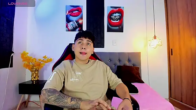 Nicolas James Sc online show from September 9, 2025, 2:38 pm