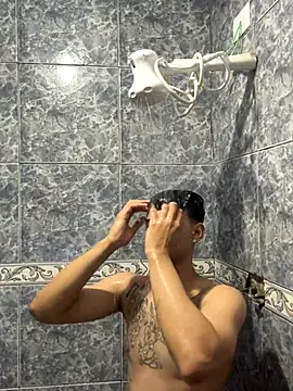 Snapshot of condenovin chatting on October 7, 2025, 9:56 pm condenovin online show from October 7, 2025, 9:56 pm