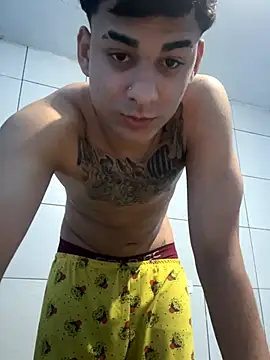 Snapshot of condenovin chatting on November 9, 2025, 7:12 pm condenovin online show from November 9, 2025, 7:12 pm