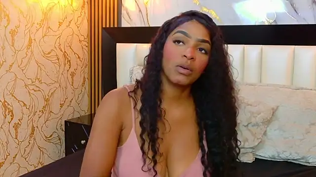 JanneCooper online show from April 21, 2026, 7:39 pm