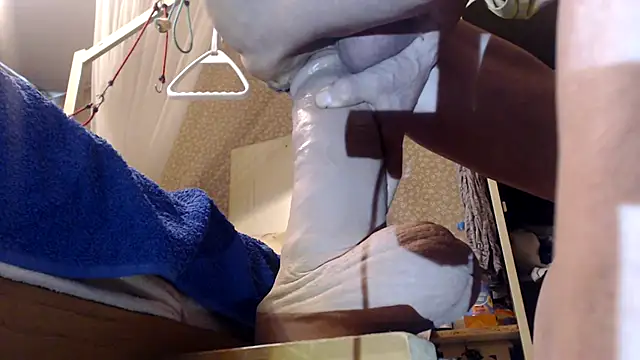 BiglovelyXXL online show from November 9, 2025, 10:46 am