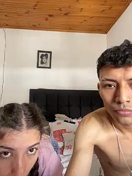 Snapshot of coupledesire18 chatting on October 12, 2025, 5:12 pm coupledesire18 online show from October 12, 2025, 5:12 pm