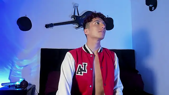 mhatias  online show from February 18, 2026, 1:56 am