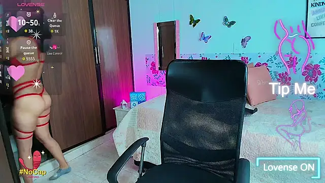 EmilyCoy  online show from September 14, 2025, 3:16 am