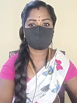 Snapshot of tamilammukuttyy chatting on July 6, 2026, 5:04 am tamilammukuttyy online show from July 6, 2026, 5:04 am