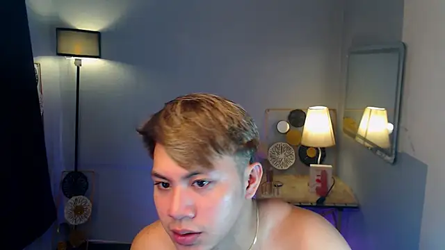 Urfucker drei online show from September 27, 2025, 8:41 am