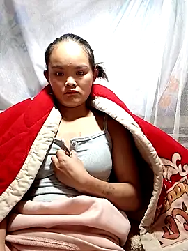 xinhxinhcute online show from October 16, 2025, 3:07 am