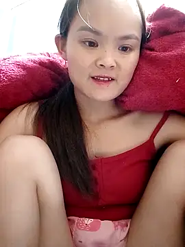 xinhxinhcute online show from November 9, 2025, 12:25 pm