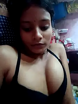 Snapshot of Hot_Mayra_ chatting on October 15, 2025, 8:03 am Hot Mayra  online show from October 15, 2025, 8:03 am