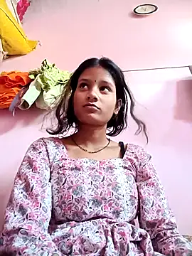 Snapshot of Hot_Mayra_ chatting on October 17, 2025, 7:22 am Hot Mayra  online show from October 17, 2025, 7:22 am