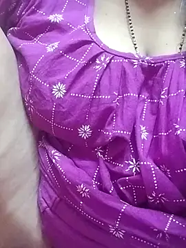 Snapshot of desi_boudi87 chatting on February 20, 2026, 8:27 am desi boudi87 online show from February 20, 2026, 8:27 am