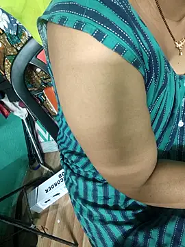 desi boudi87 online show from April 5, 2026, 12:19 am