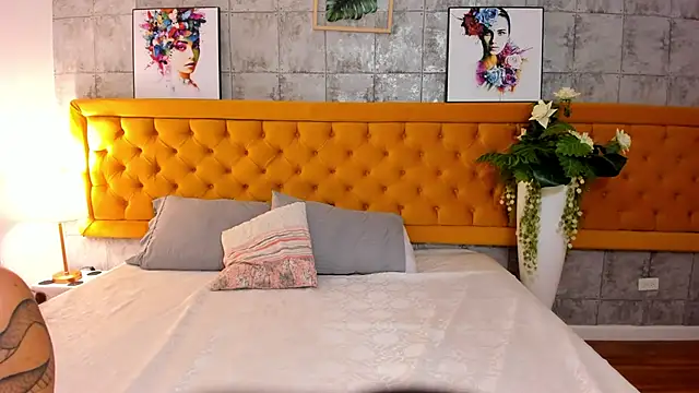 LiilithNova online show from November 18, 2025, 4:06 am