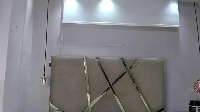 HunterHeat  online show from October 31, 2025, 1:01 pm