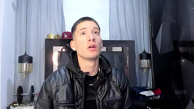 HunterHeat  online show from April 17, 2026, 12:41 pm