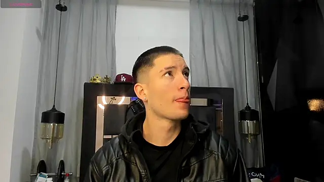 HunterHeat  online show from April 24, 2026, 12:07 pm