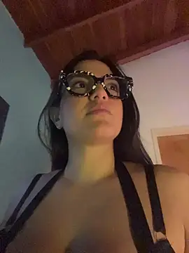 Snapshot of alilith chatting on May 27, 2026, 6:05 pm alilith online show from May 27, 2026, 6:05 pm