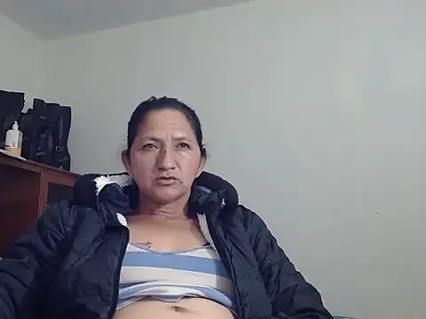 Snapshot of Lucy_Squirt69 chatting on October 16, 2025, 2:12 am Lucy Squirt69 online show from October 16, 2025, 2:12 am