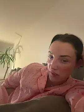 Remirosee online show from February 15, 2026, 9:00 pm