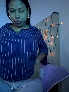 Michluxe 69 online show from December 15, 2025, 2:38 am