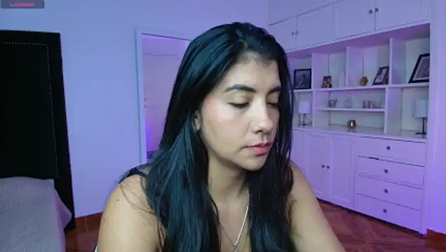 nina moen online show from October 9, 2025, 10:52 pm