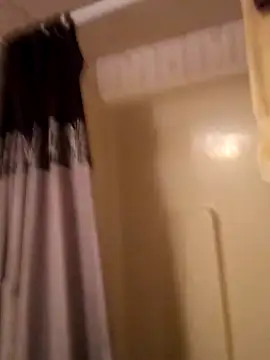 moneybaggtj online show from November 29, 2025, 4:32 pm