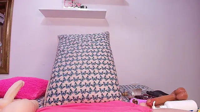 sweegirl69 online show from September 22, 2025, 11:56 am