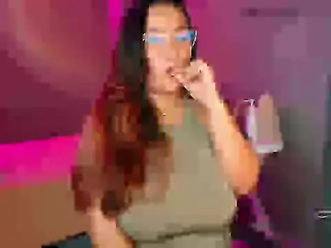 sophiejuicy  online show from October 9, 2025, 8:23 am