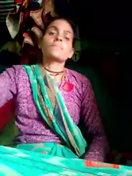 Snapshot of H_seema chatting on February 19, 2026, 10:33 am H seema online show from February 19, 2026, 10:33 am