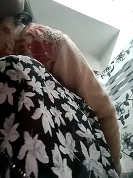 LUCKY cut online show from February 8, 2026, 3:54 am