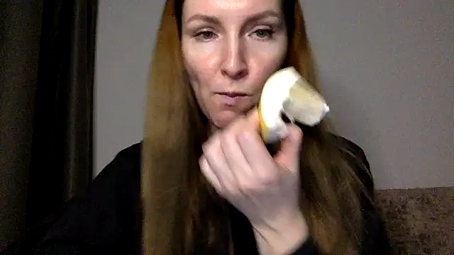 Varnyx online show from December 4, 2025, 4:59 pm