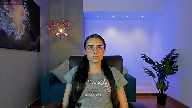 sofiapalacioss online show from March 6, 2026, 7:54 pm