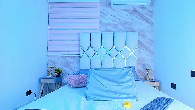 collet 1 online show from February 11, 2026, 12:10 pm