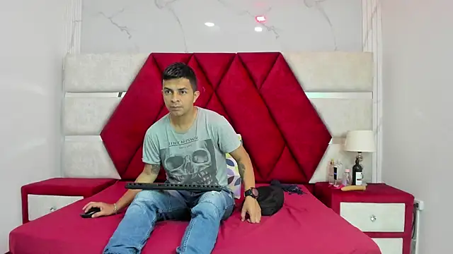 Kity spiderr online show from April 4, 2026, 12:24 pm