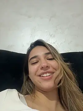 ItalianGirl online show from November 18, 2025, 8:46 pm