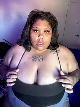 Snapshot of BlaxicanaMami chatting on September 9, 2025, 9:47 pm BlaxicanaMami online show from September 9, 2025, 9:47 pm