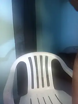 Kristal Bronw Lawren online show from April 17, 2026, 9:34 am