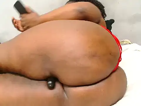 Snapshot of ROYALASS25 chatting on March 9, 2025, 8:21 pm ROYALASS25 online show from March 9, 2025, 8:21 pm