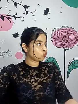 Snapshot of ValerieLove_ chatting on October 21, 2025, 7:36 pm ValerieLove online show from October 21, 2025, 7:36 pm