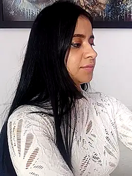 Snapshot of ValerieLove_ chatting on November 3, 2025, 7:48 pm ValerieLove online show from November 3, 2025, 7:48 pm