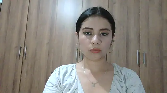 Snapshot of ValerieLove_ chatting on November 12, 2025, 7:57 pm ValerieLove online show from November 12, 2025, 7:57 pm